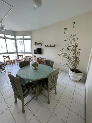 Apartamento Na Rua Da Praia Com Vista Para O Mar