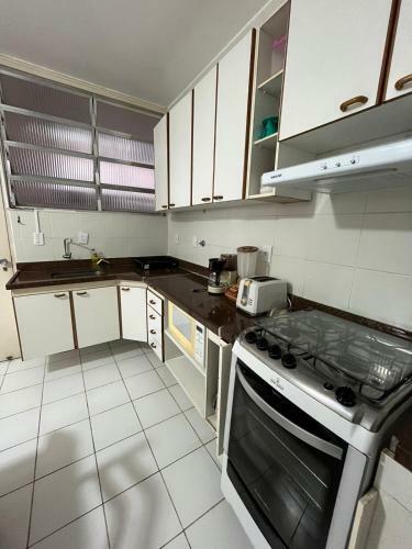 Apartamento Na Rua Da Praia Com Vista Para O Mar