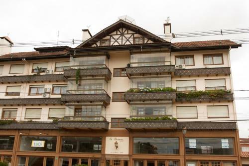 Apartamento Av Das Hort�nsias 3 Quartos 3 Banheiros