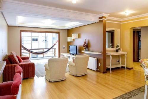 Apartamento Espa�o E Conforto, 3 Quartos, No Centro De Gramado