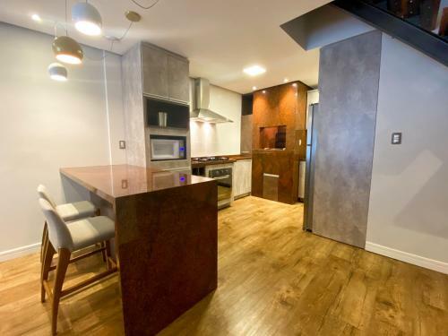 Apartamento Duplex Com 03 Suites Em Gramado