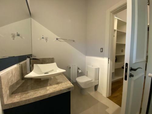 Apartamento Duplex Com 03 Suites Em Gramado