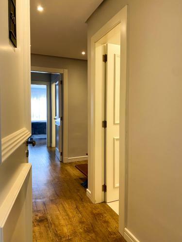 Apartamento Duplex Com 03 Suites Em Gramado