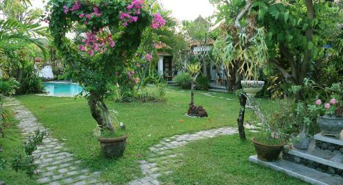 Villa Shantitara Bungalows