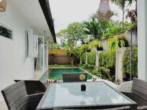 Lodge Villa Putih Berawa