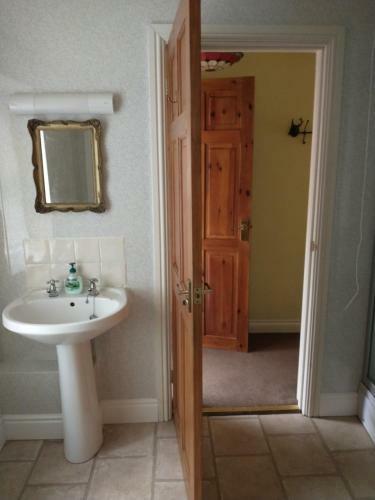 Hostal The Coach House