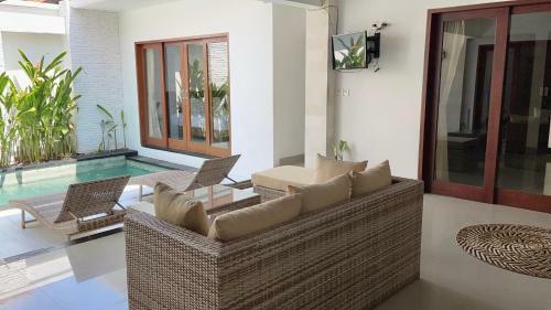 Villa Angel 2 - Canggu Shortcut, Staff Included