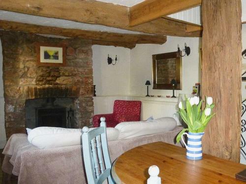 Hollies Cottage