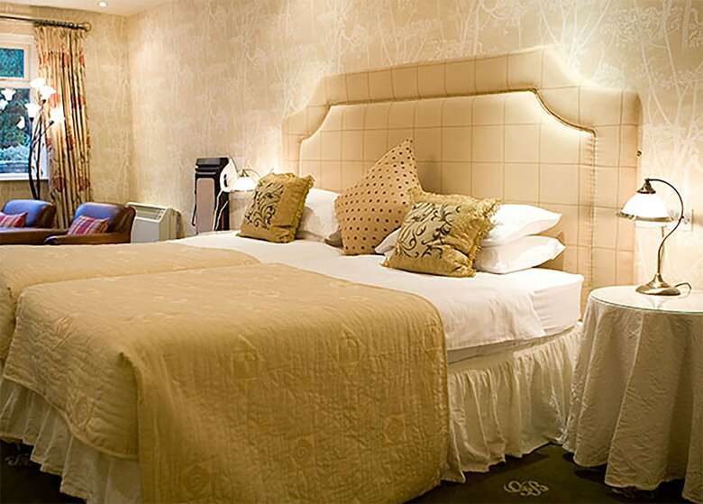 Gibbon Bridge Hotel