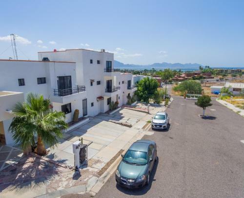 New Home W Private Pool Alberca