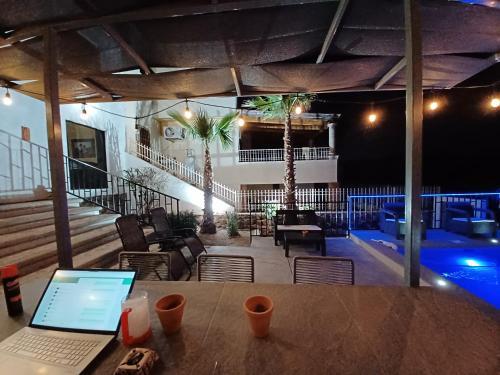 New Home W Private Pool Alberca