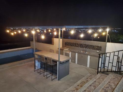 New Home W Private Pool Alberca