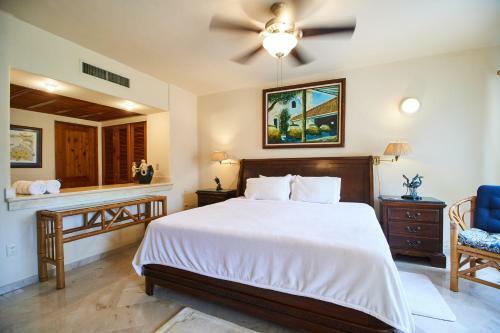 Apartamento 2-unit Deal In Beachfront Complex Charming Private Terrace Wonderful Pool View For Large Groups
