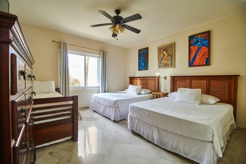 Apartamento 2-unit Deal In Beachfront Complex Charming Private Terrace Wonderful Pool View For Large Groups