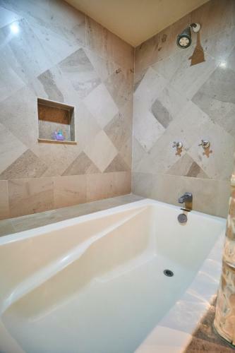 Apartamento 2-unit Deal In Beachfront Complex Charming Private Terrace Wonderful Pool View For Large Groups