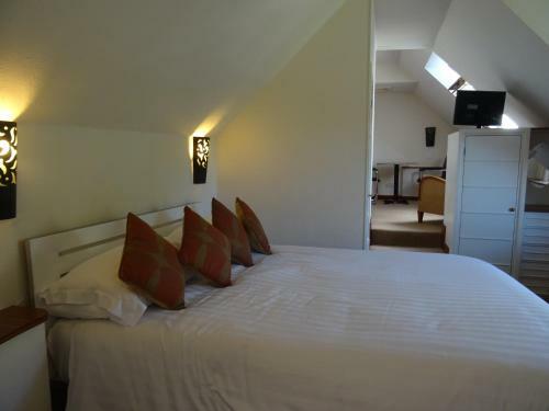 Hostal Undercliff Guest House