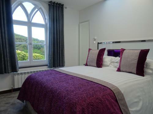 Hostal Undercliff Guest House