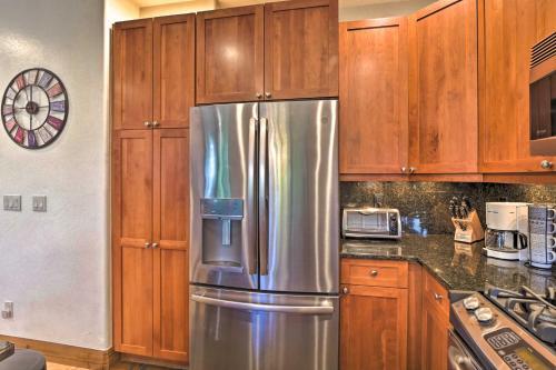 Updated Family Getaway With Hot Tub And Ski Shuttle!