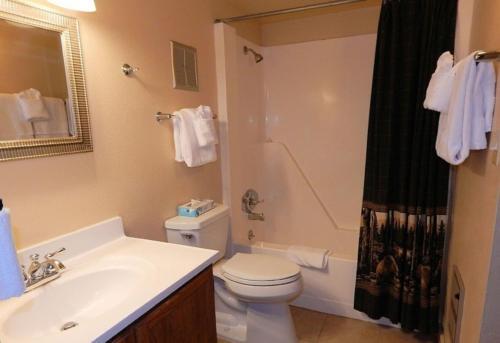 Hotel Rockridge 2-bedroom Townhouses