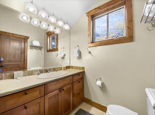 Ridge Street Chalet B Townhouse