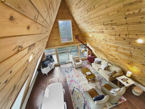 Vacay - Frame Home