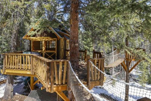 Treehouse - Secluded Mountain Cabin W Hot Tub & Treehouse