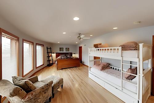 Retro Chic Roundhouse Retreat