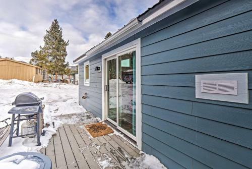 House With Mtn Views, Patio, 3 Mi To Skiing!