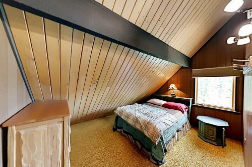 Quaint Cabin