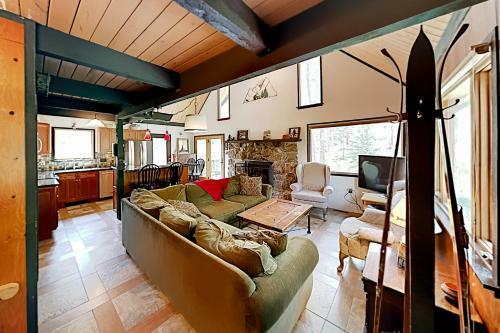 Quaint Cabin