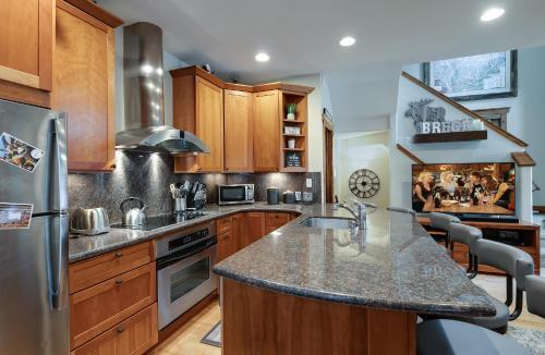 Ridge Street Chalet Home A Historic District Charm