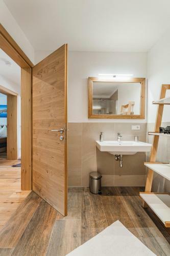 Dachstein West Apartments