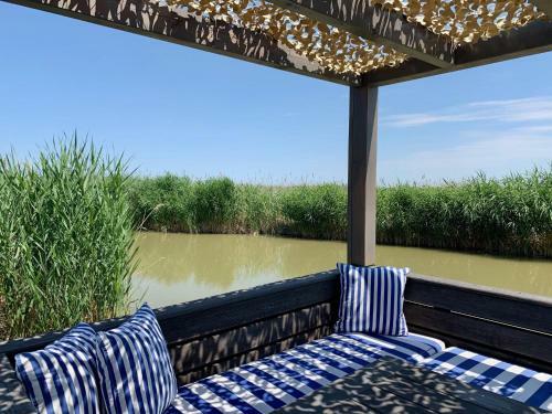 Seeh�tte Neusiedlersee - Urlaub Am Wasser