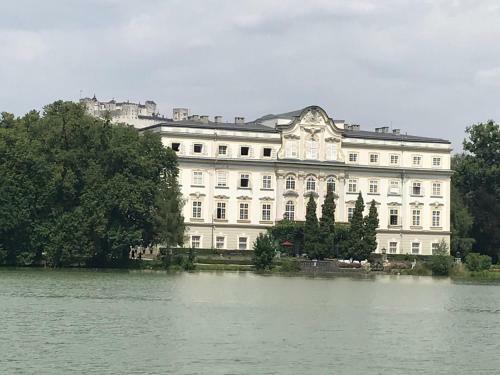 Knusperhaus Mit Garten
