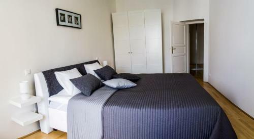 Modern Apartment Riegrovy Sady