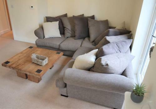 Apartamento Modern Apt In Epsom-self Check In & Free Parking