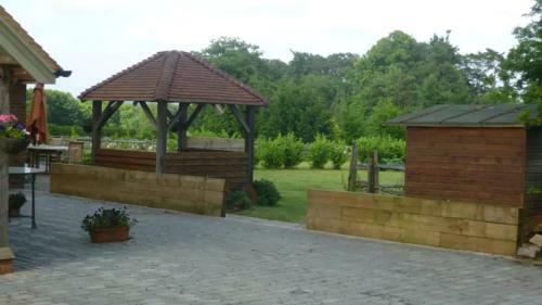 Prestwick Oak - Open Plan 2 Double Ensuite Rural Oak Framed House Sleeps 4 Plus Aonb