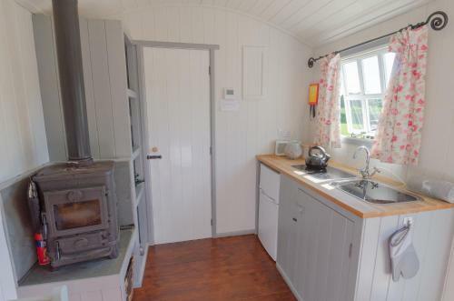 Apartamento Shepherds Hut On A Cotswold Farm Near Castle Combe