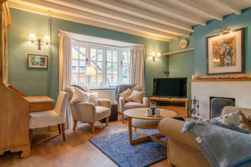 2 Manor Lodge Cottages