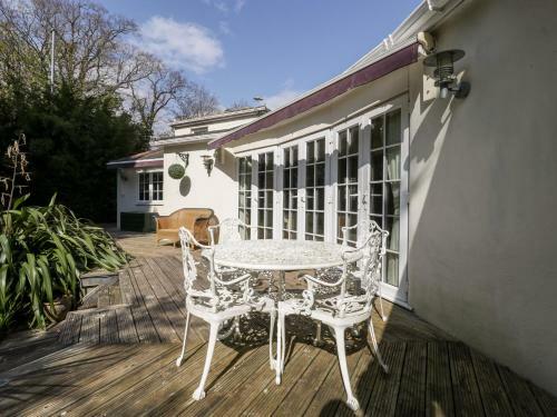 West Lodge Garden Suite