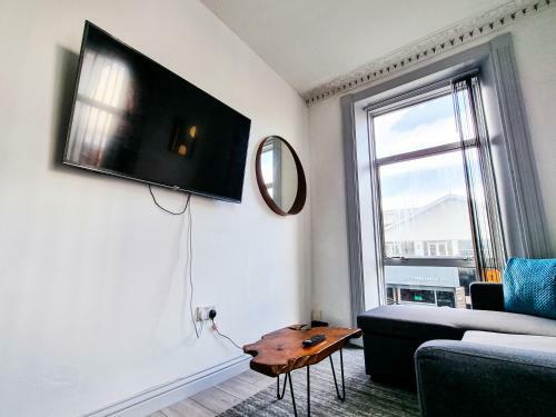 Apartamento Newly Refurbished Flat In Central Cheltenham +private Patio
