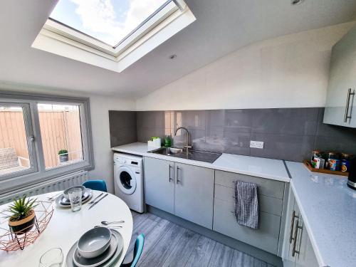 Apartamento Newly Refurbished Flat In Central Cheltenham +private Patio