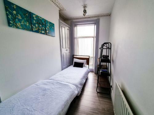 Apartamento Newly Refurbished Flat In Central Cheltenham +private Patio