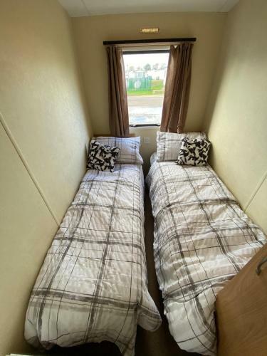 Cluckworthstaycation
