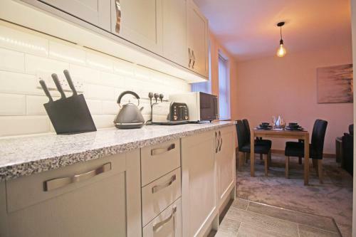 Hunters Walk - Luxury Central Chester Apartment - Free Parking