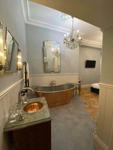 Apartamento Ch1 Boutique Stays - Roman Bath Suite