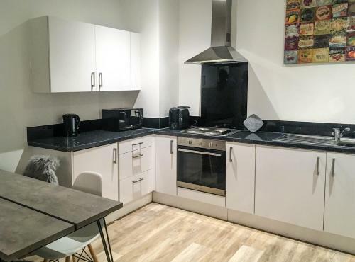 Luxury 1 Bed Apartment In City Centre With Parking