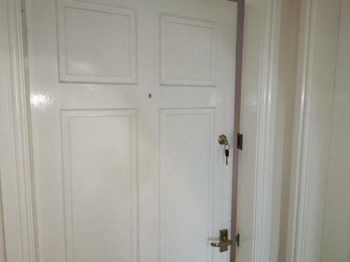 Room 8