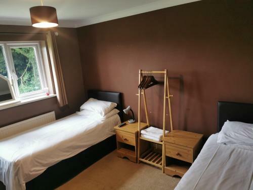 Room 8