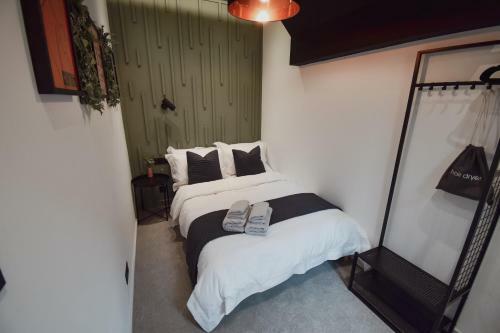 Central Stays - Luxury 3 Bedroom House In Central Chester